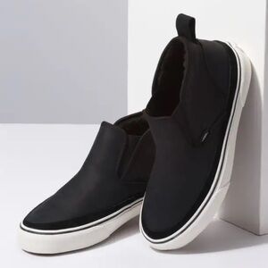 NWT, Vans Mid, Slip-on, All Weather MTE, Chelsea style, Mens 10/ Women's 11.5
